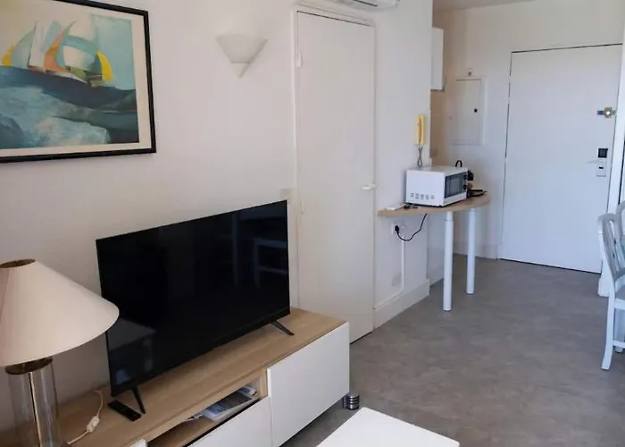 Plein Sud Sur La Terrasse Piscine A * أنتيب